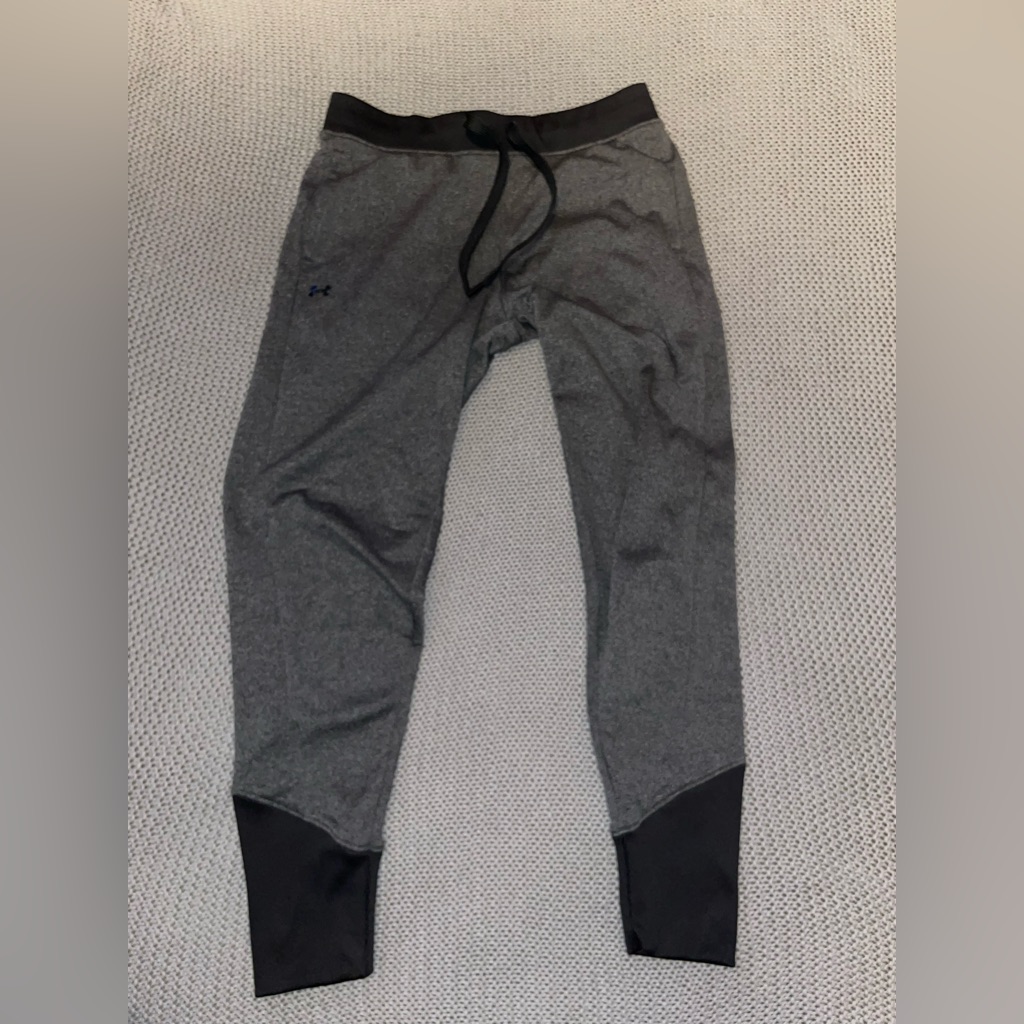 Under Armor Joggers. Size: S